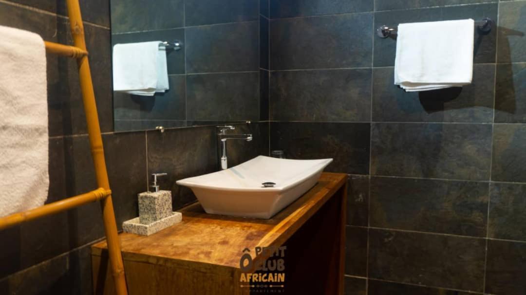O Petit Club Africain Dakar Bed & Breakfast Exterior foto